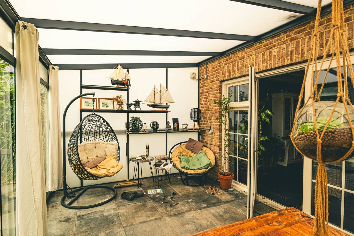 Is a Glass Cat House Safe? What Every Cat Parent Needs to Know Before Buying