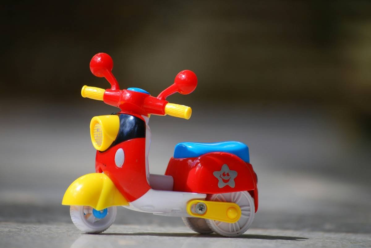 Why Cleaning Glass Are Hard Plastic Toys Isn't as Simple as You Think (And How to Do It Right)